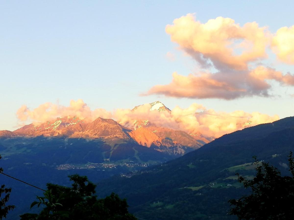 Maison De L'Epine -Spa- Versant Du Soleil Granier Luaran gambar